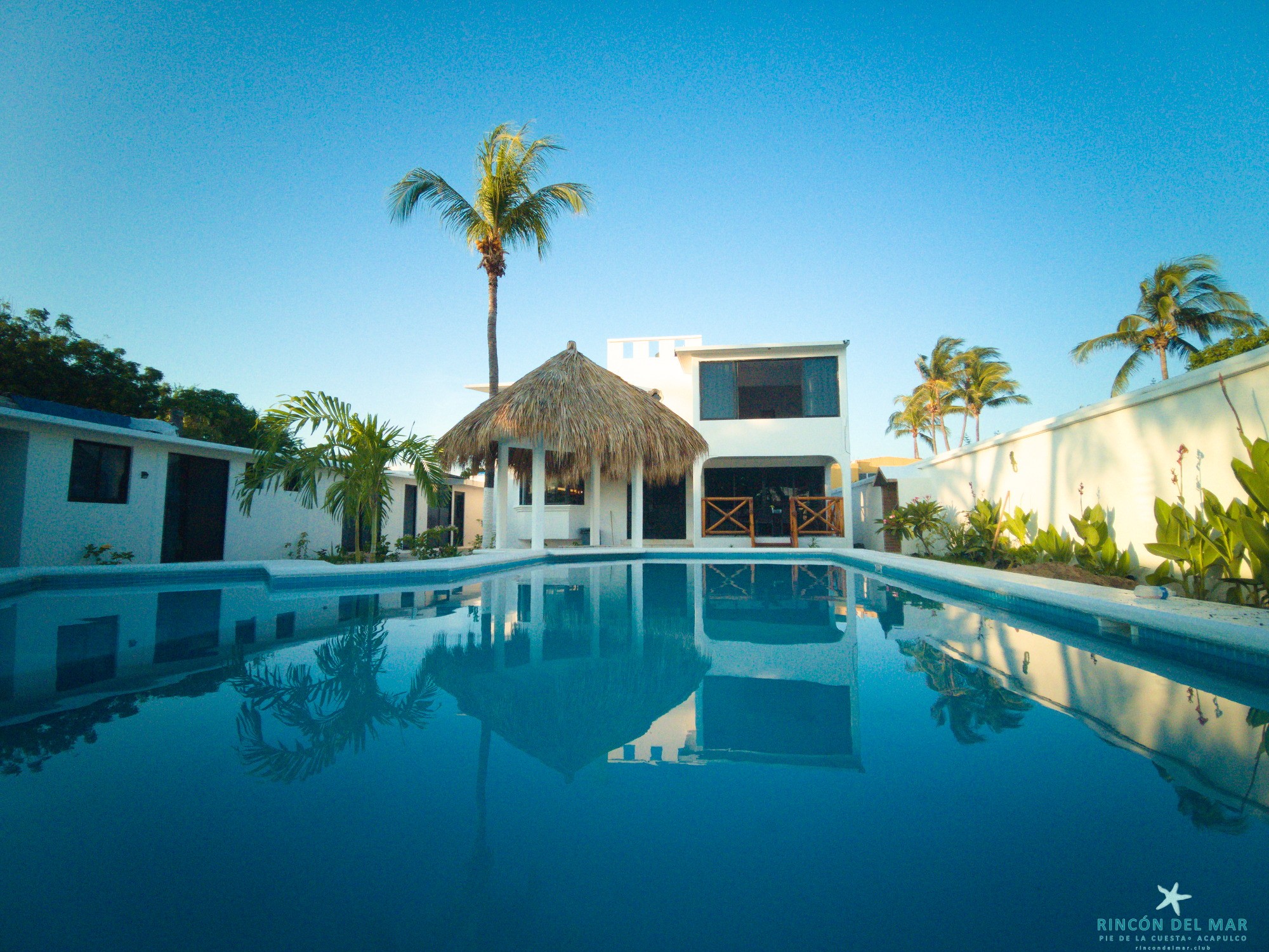 Villa Rincon de las Morenas, casa renta a pie de playa de Acapulco